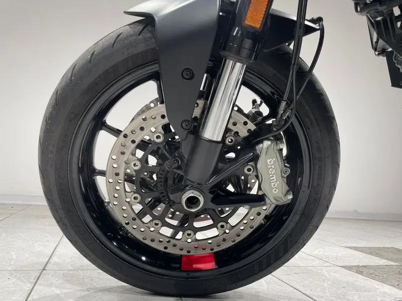 Ducati Monster 937 + (2021 - 25) (10)