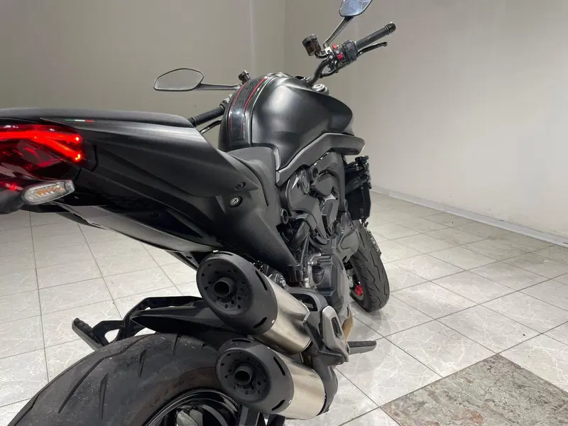 Ducati Monster 937 + (2021 - 25) (12)