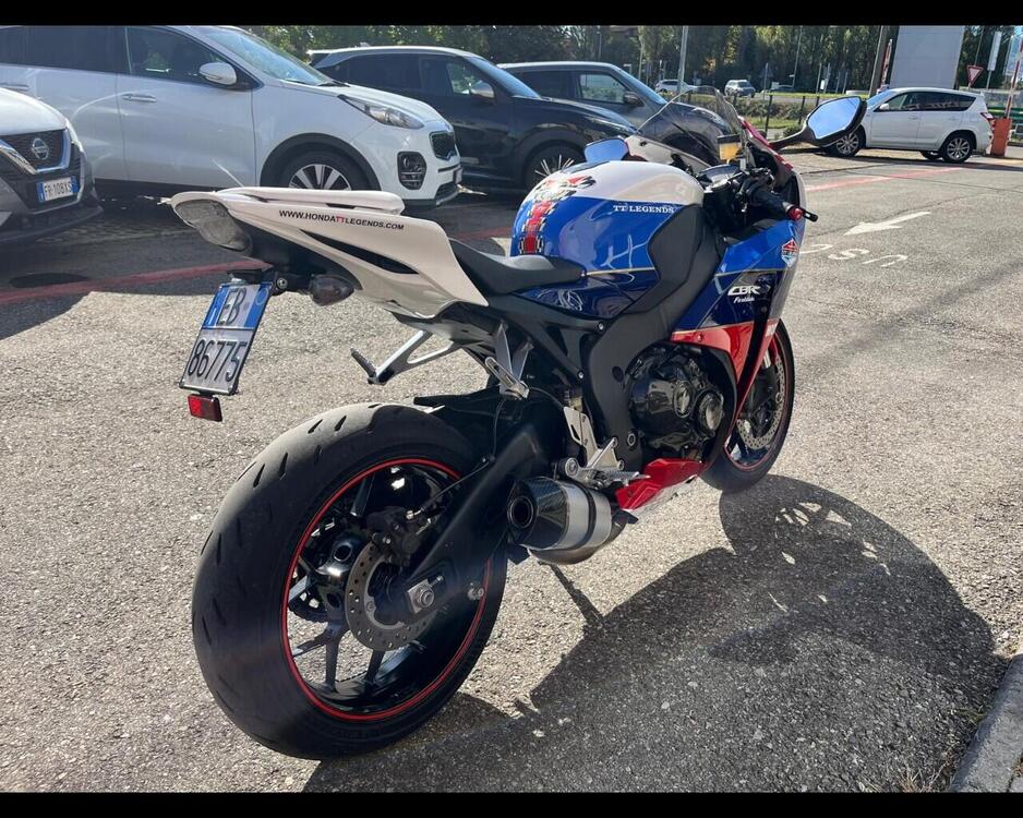 Honda CBR 1000 RR Fireblade (2012 - 16) (5)