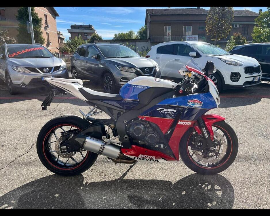 Honda CBR 1000 RR Fireblade (2012 - 16) (4)