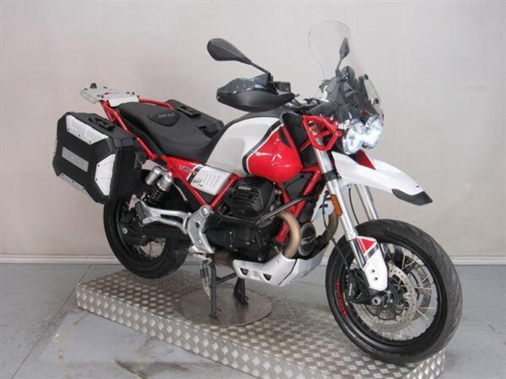 Moto Guzzi V85 TT Evocative Graphics (2019 - 20) (2)