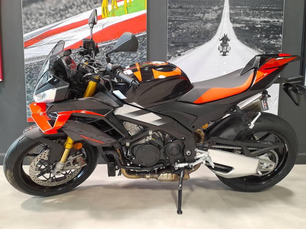 Aprilia Tuono V4 Factory (2025) (3)