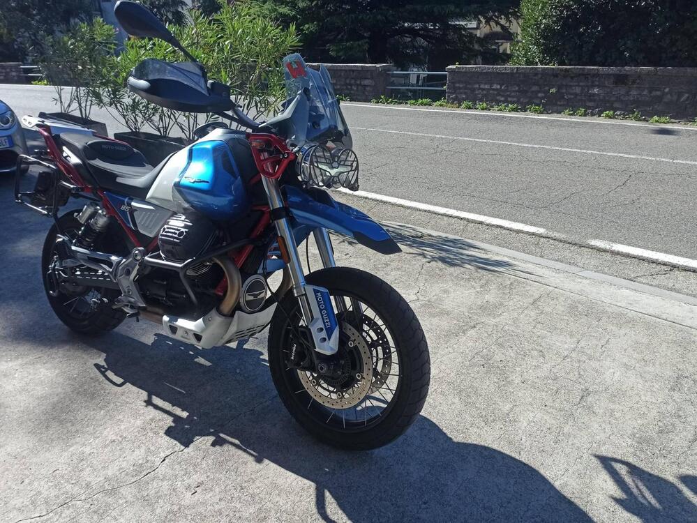 Moto Guzzi V85 TT (2021 - 23) (3)