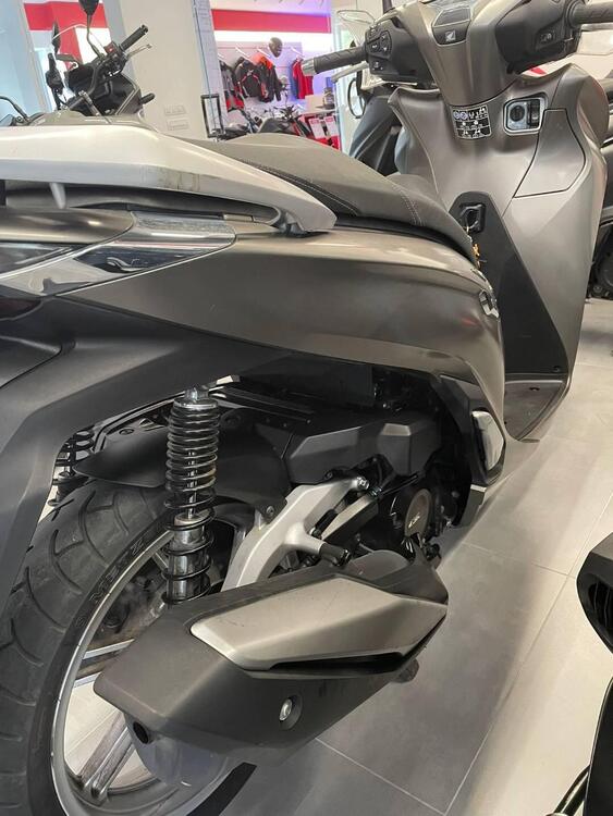 Honda SH 350 (2021 - 24) (4)