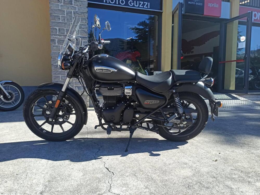 Royal Enfield Meteor 350 Stellar (2021 - 25) (2)