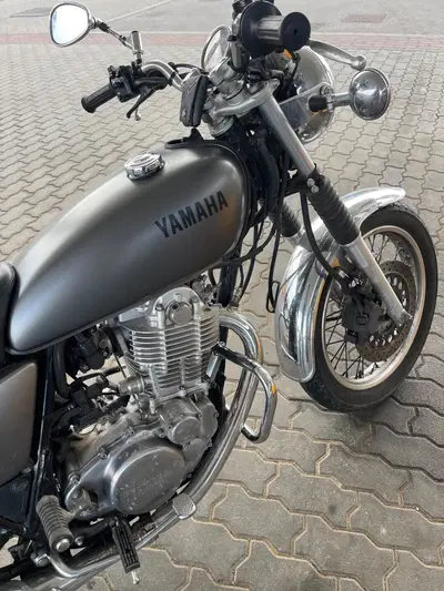 Yamaha SR 400 (2013 - 17) usata