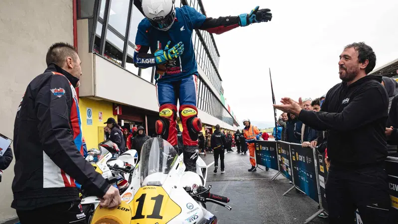 Michel Agazzi conquista il titolo della Pro Honda CBR600RR Cup by Improve 2025 [GALLERY]