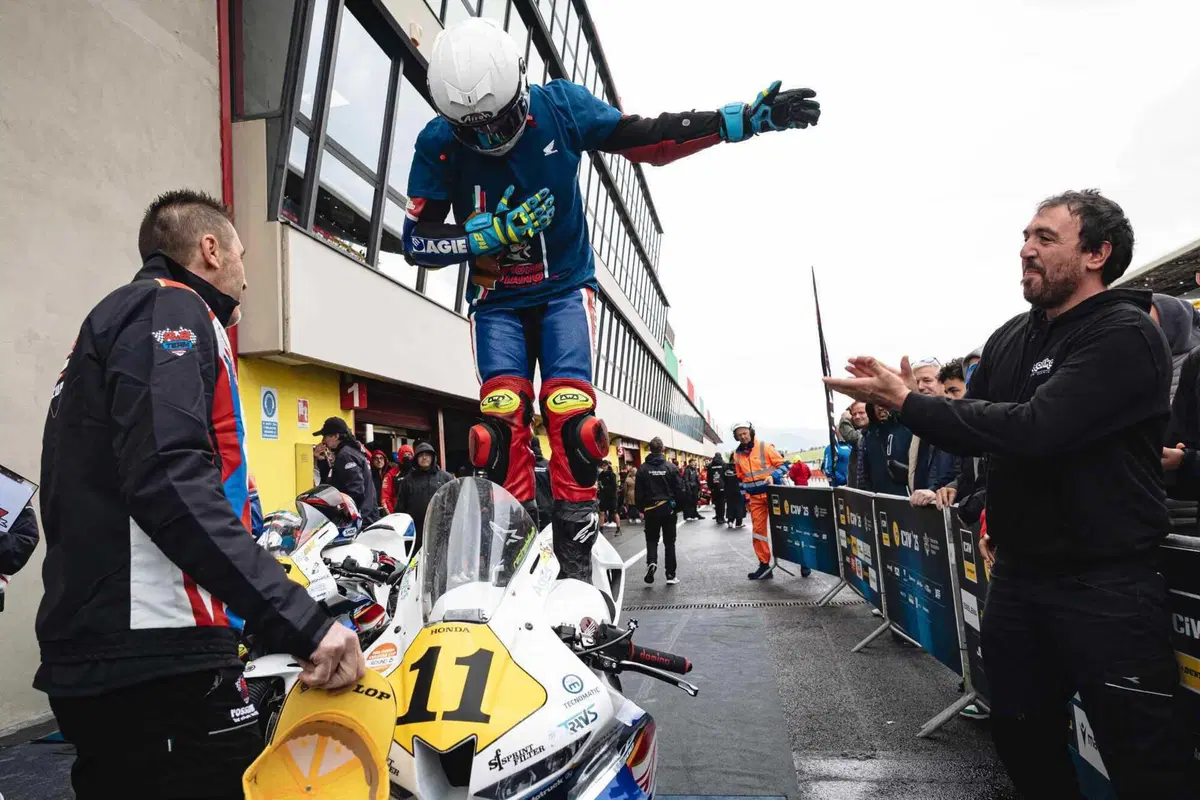 Michel Agazzi conquista il titolo della Pro Honda CBR600RR Cup by Improve 2025 (7)