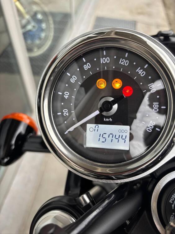 Triumph Bonneville T120 Black (2017 - 20) (4)