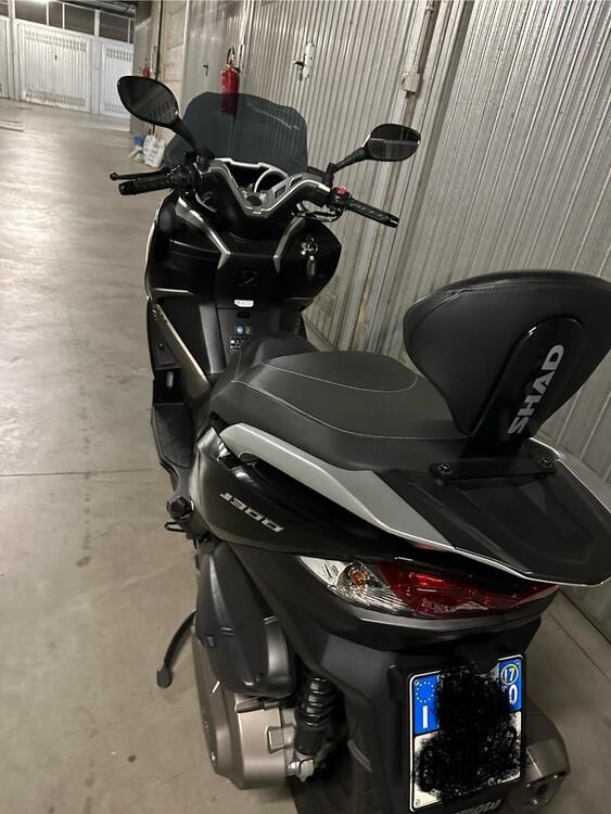 Kawasaki J 300 (2017 - 21) (2)
