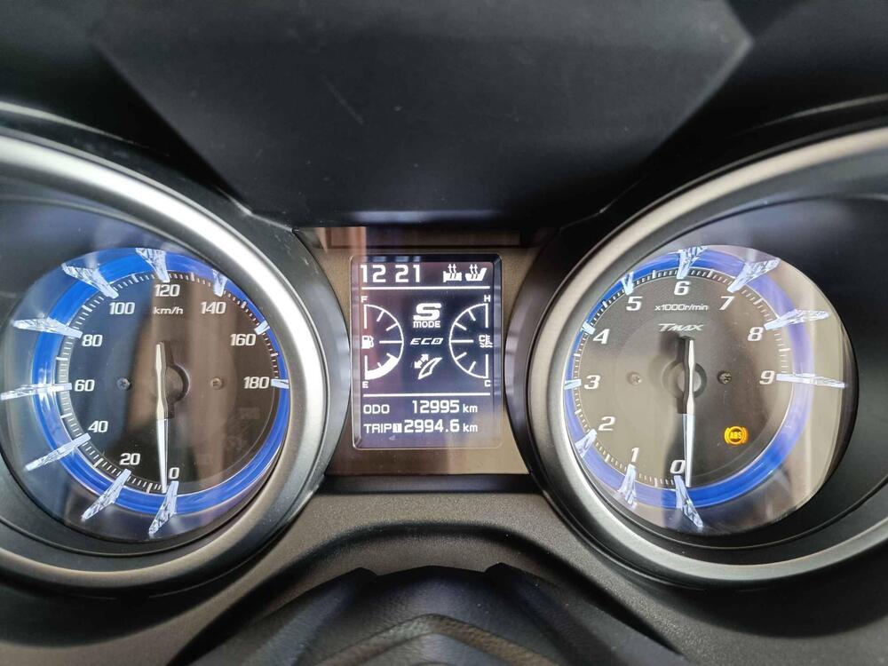 Yamaha T-Max 560 Tech Max (2020) (4)