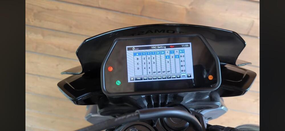 Yamaha MT-10 SP (2022 - 25) (3)