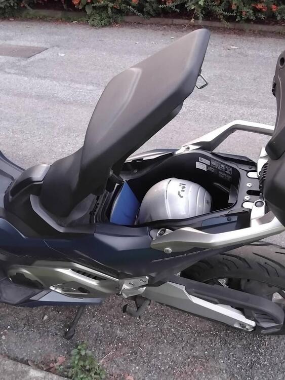 Honda Forza 750 DCT Urban (2021 - 24) (5)