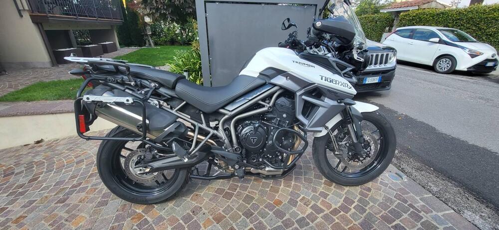 Triumph Tiger 800 XRx (2015 - 17) (2)