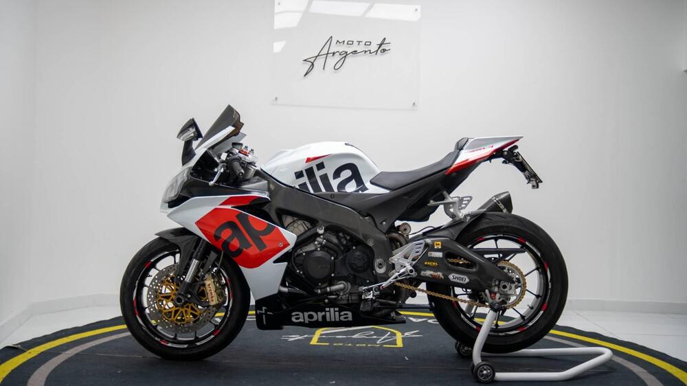 Aprilia RSV4 R (2009 - 12) (3)