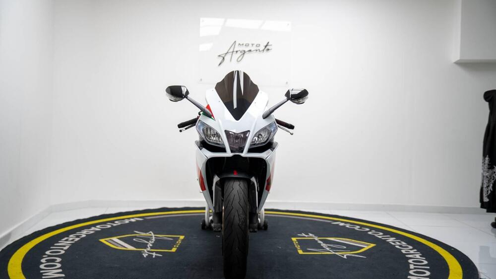 Aprilia RSV4 R (2009 - 12) (5)