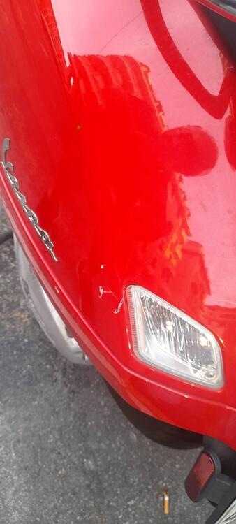 Vespa GTS 300 Hpe (2019) (4)