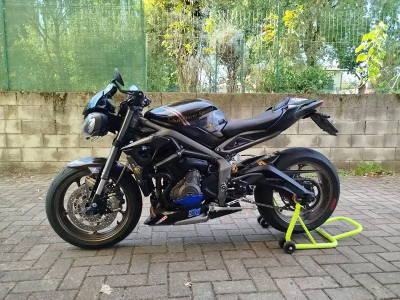 Triumph Street Triple RS (2020 - 22) (6)