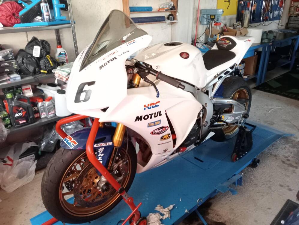 Honda CBR 1000 RR Fireblade SP (2014 - 16) (2)