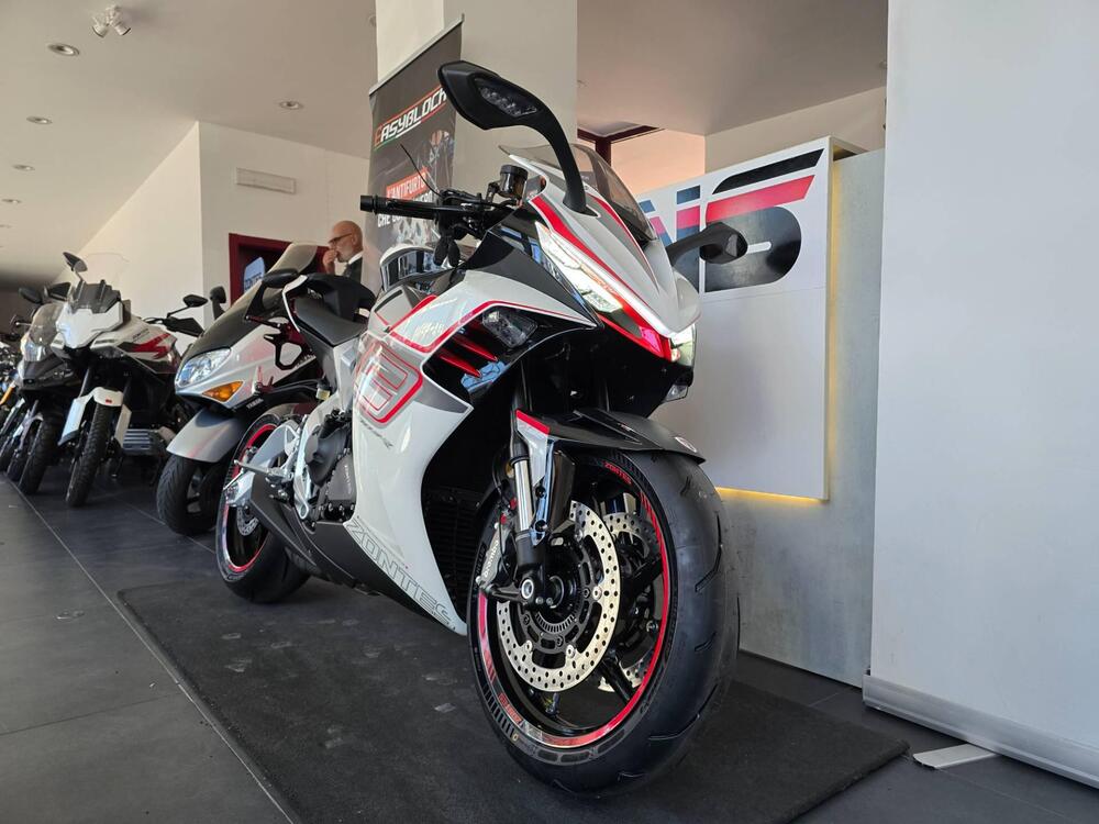 Zontes ZT703-RR (2025) (2)