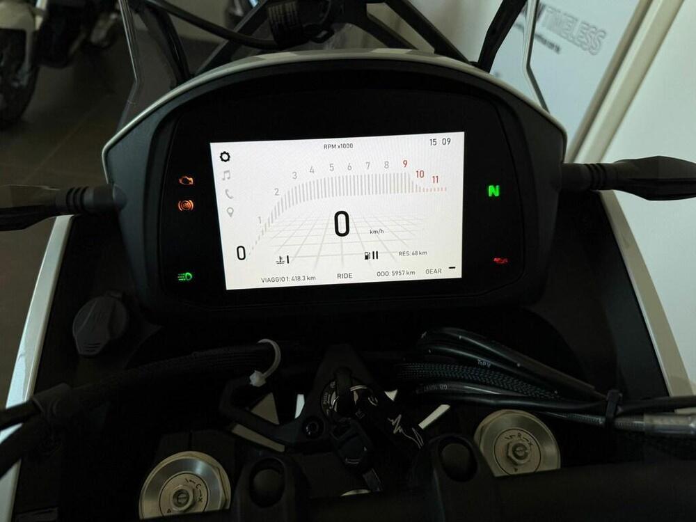 Moto Morini X-Cape 650 (2021 - 25) (3)