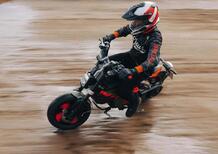 BMW Motorrad UK presenta il CE 02 customizzato Deus Lodge