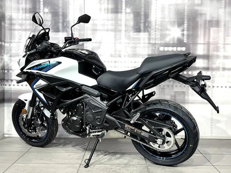 Kawasaki Versys 650 (2025 - 26) (2)