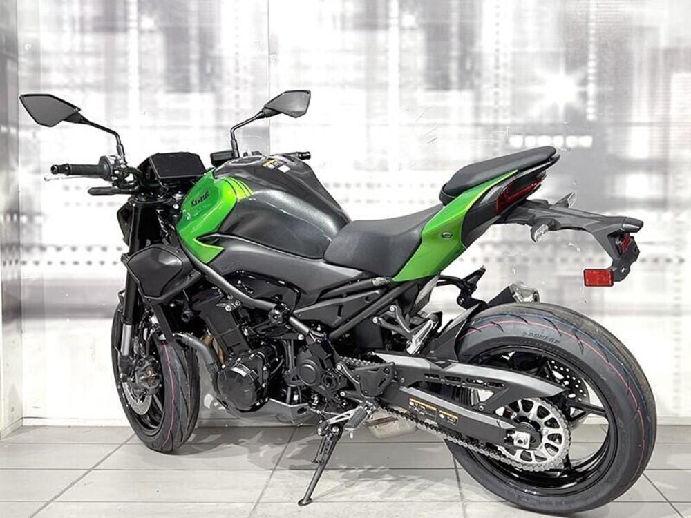 Kawasaki Z 900 (2025 - 26) (2)