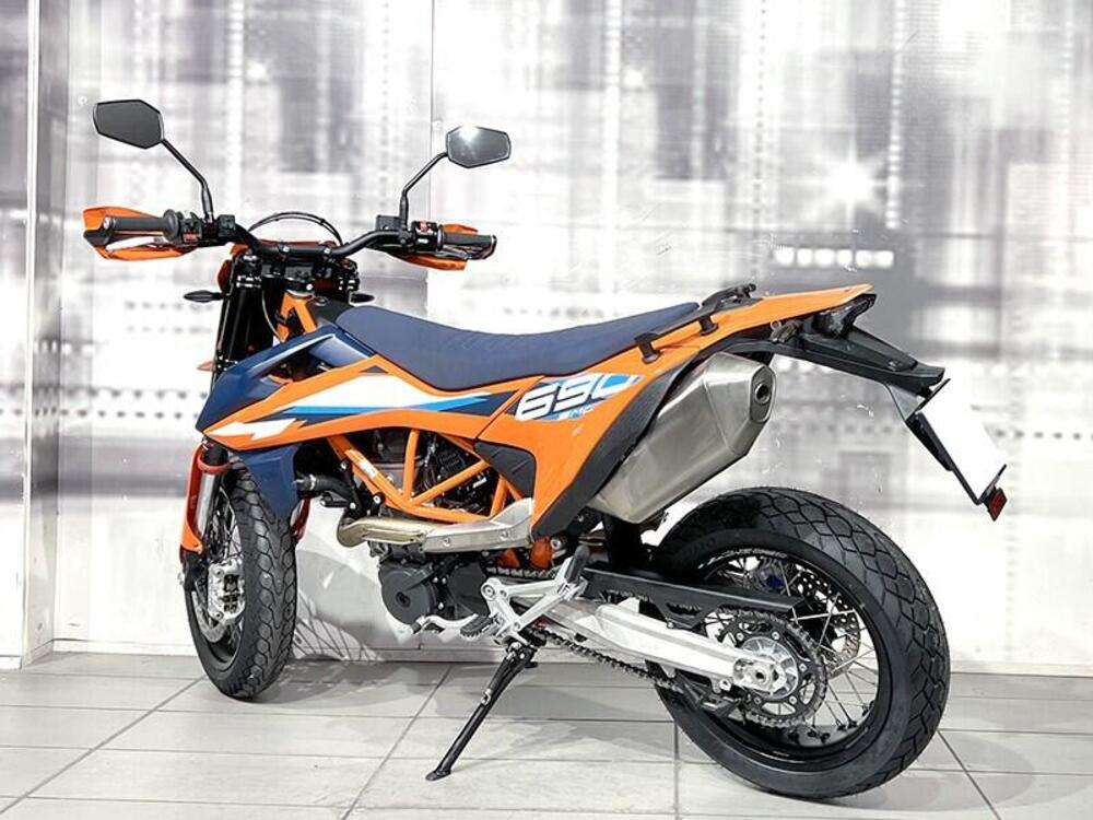 KTM 690 SMC R (2023 - 25) (2)