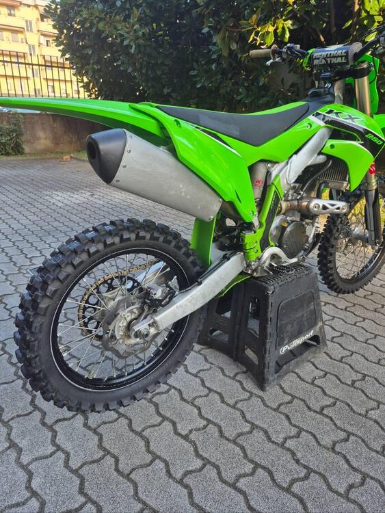 Kawasaki KX 250 F (2023) (4)