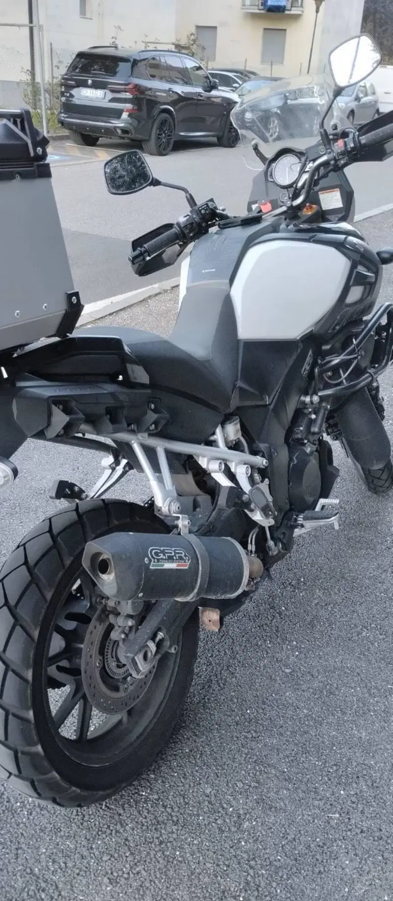 Suzuki V-Strom 1000 ABS No compromise LE (2015 - 17) (4)