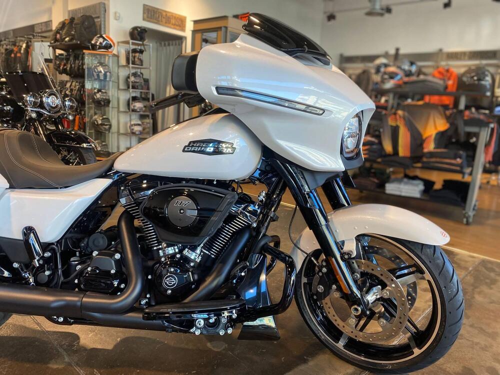 Harley-Davidson Street Glide (2024 - 25) (3)