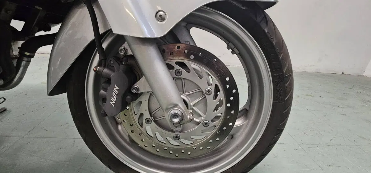 Honda Deauville 650 (2002 - 05) (3)