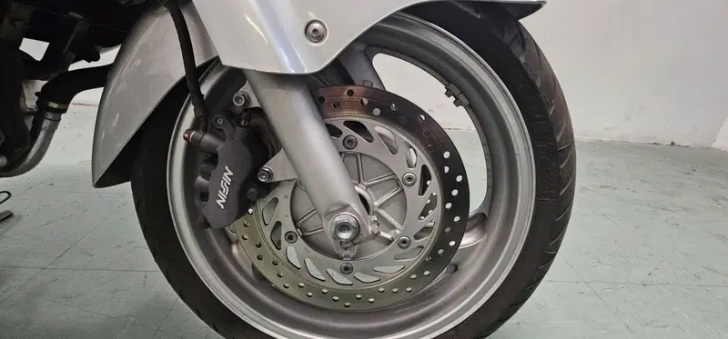 Honda Deauville 650 (2002 - 05) (3)