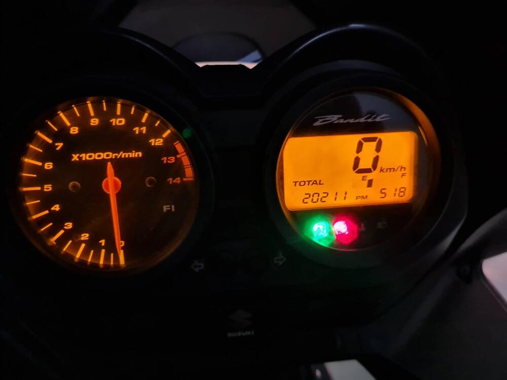 Suzuki GSX 650 FT (2)