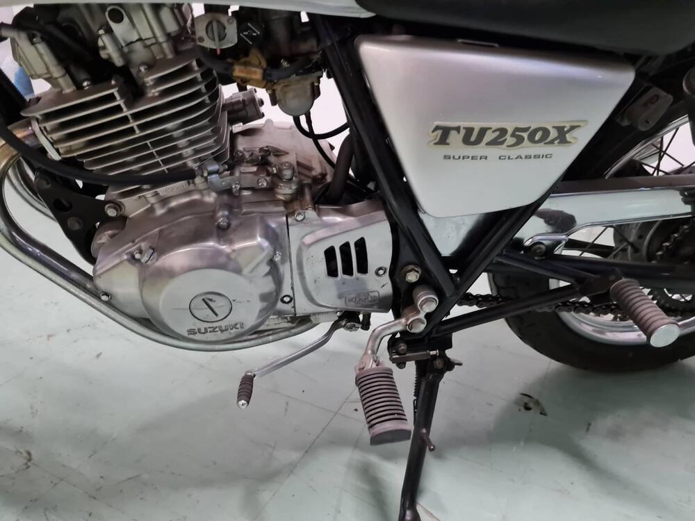 Suzuki TU 250 X (1997 - 03) (2)