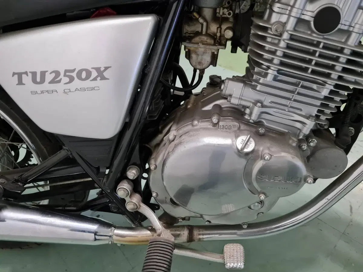 Suzuki TU 250 X (1997 - 03) (6)