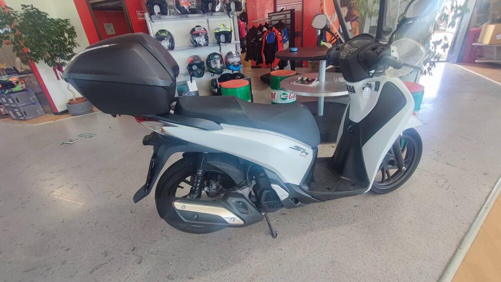 Honda SH 150 i ABS (2013 - 16) (4)