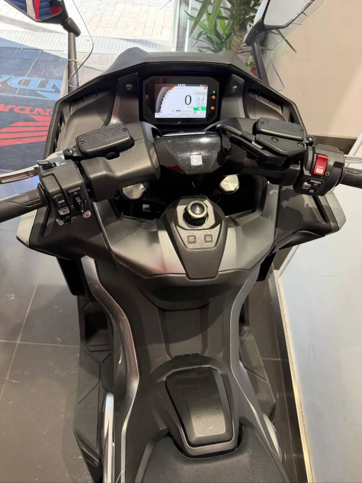 Honda Forza 750 DCT (2021 - 24) (4)