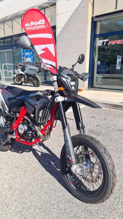 Betamotor RR 125 4T Motard R (2025) (4)