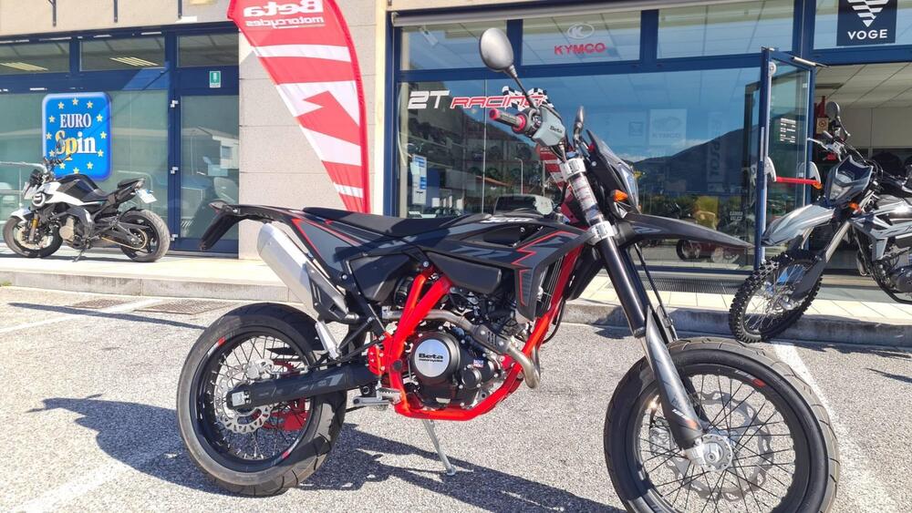 Betamotor RR 125 4T Motard R (2025) (5)