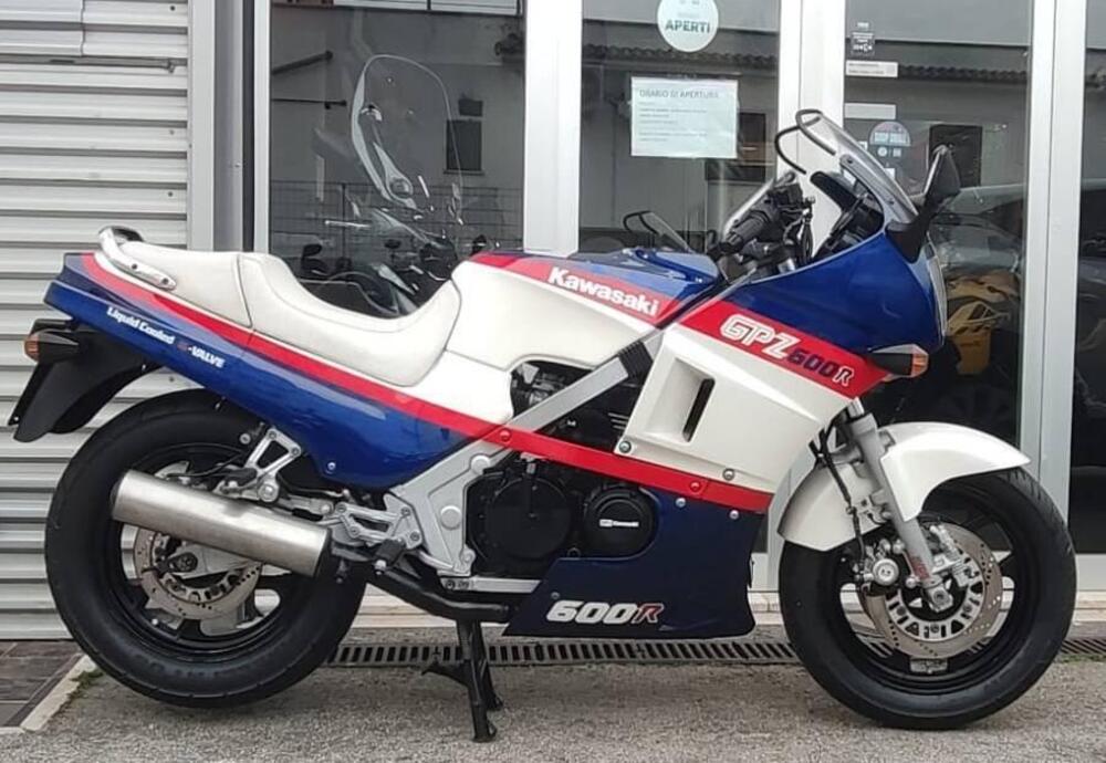 Kawasaki GPZ600R