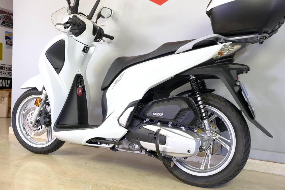 Honda SH 150 i (2017 - 19) (3)