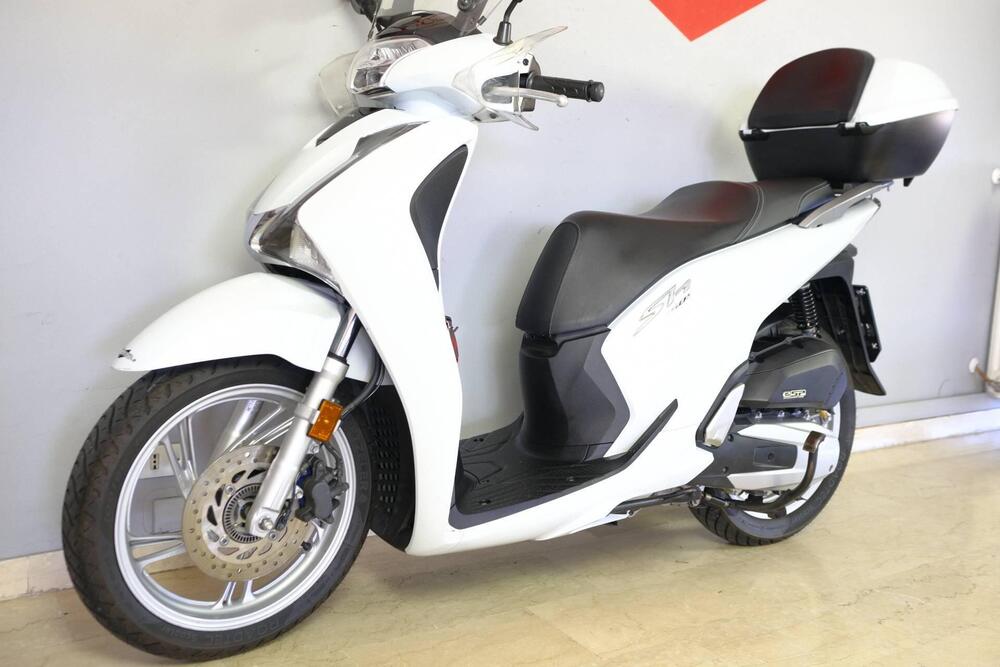 Honda SH 150 i (2017 - 19) (4)