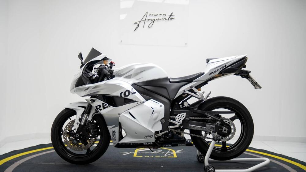 Honda CBR 600 RR (2009 - 12) (3)