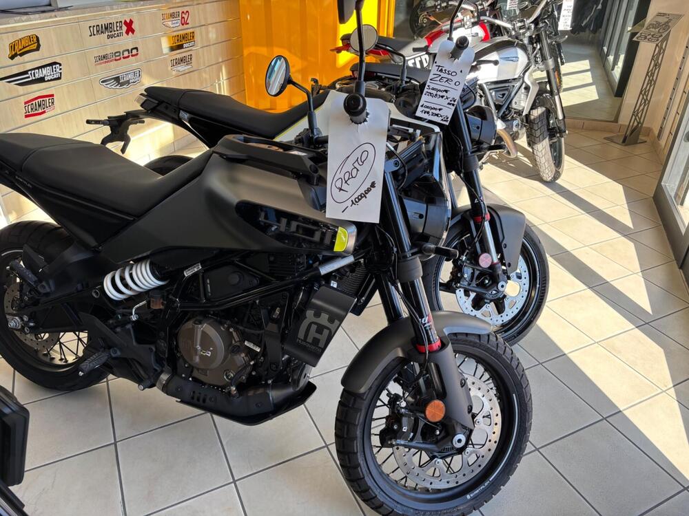 Husqvarna Svartpilen 401 (2024 - 25)