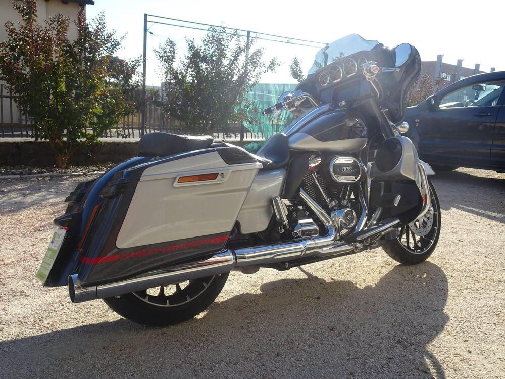 Harley-Davidson 117 Street Glide (2018 - 20) - FLHXSE (5)