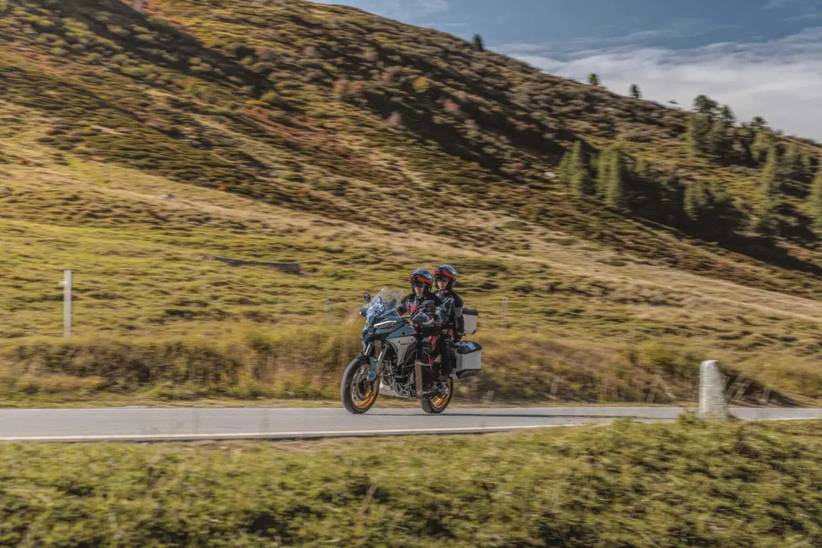 Ducati Multistrada V4 Rally 2026: sospensioni intelligenti, evoluzione elettronica e sicurezza [VIDEO & GALLERY] (13)