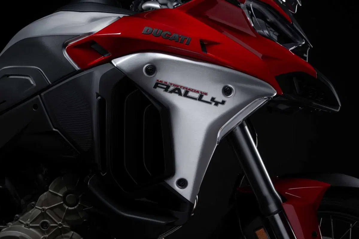 Ducati Multistrada V4 Rally 2026: sospensioni intelligenti, evoluzione elettronica e sicurezza [VIDEO & GALLERY] (55)