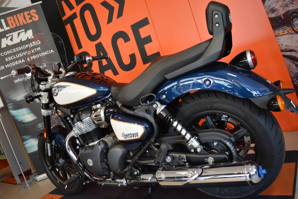 Royal Enfield Super Meteor 650 (2023 - 25) (4)